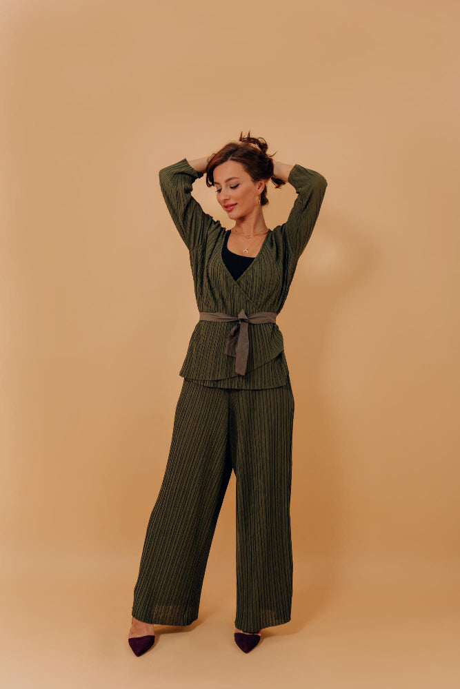 Sets women