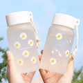 16.9oz Daisy Frosted Plastic Sports Water Cup (1pc)